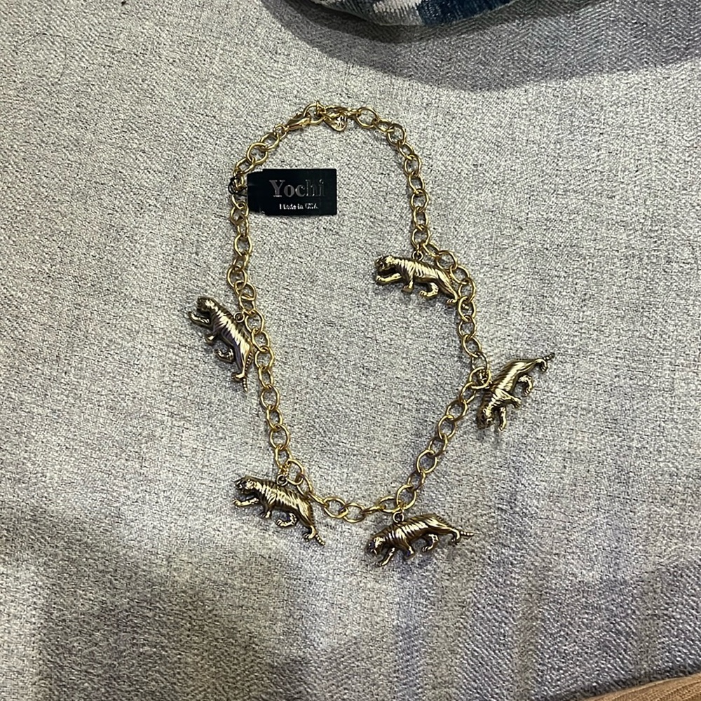 NWT Yochi tiger necklace
